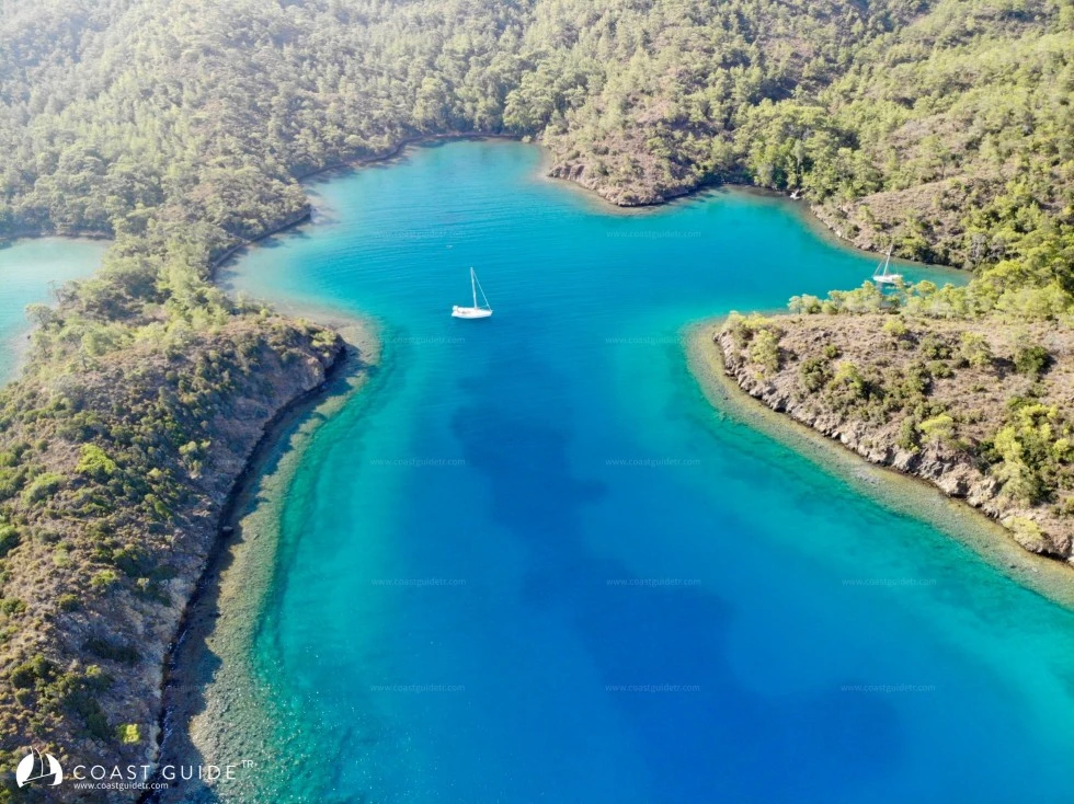 Küçük Çatı Koyu - Fotoğraf 2