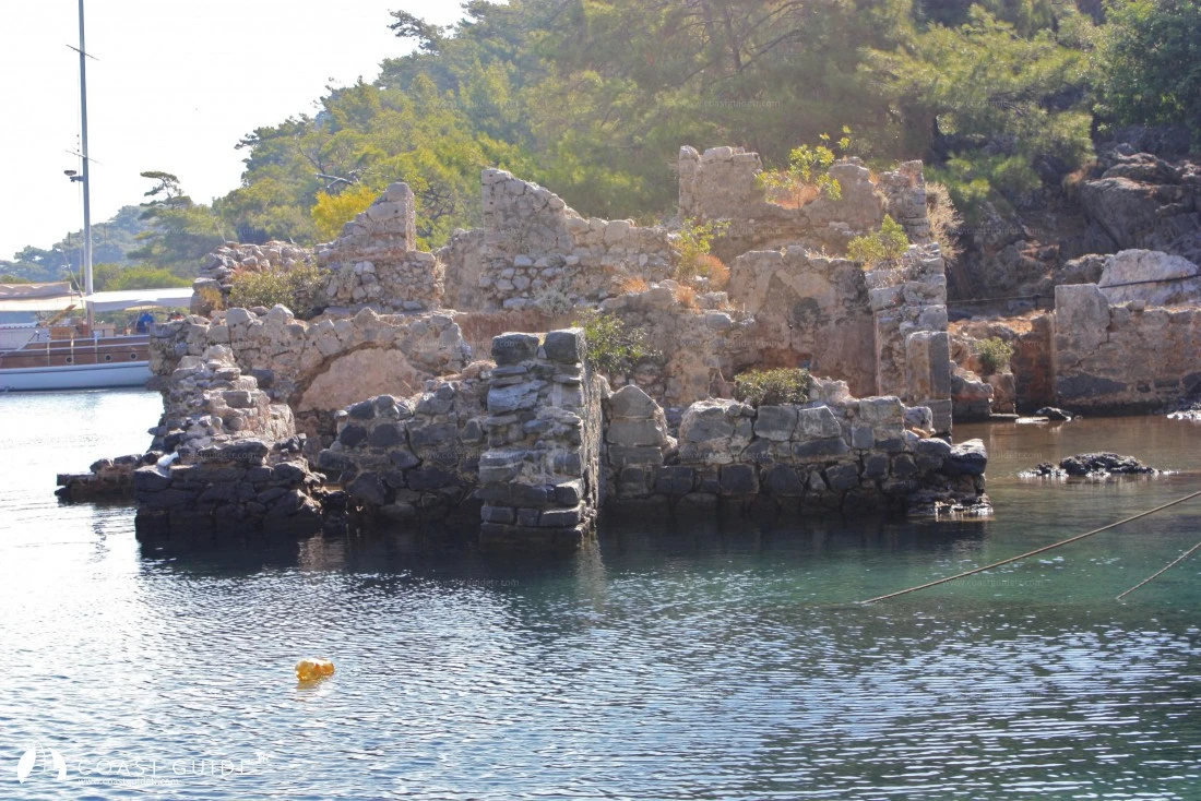 Manastır Koyu (Hamam-Kapı) - Fotoğraf 4